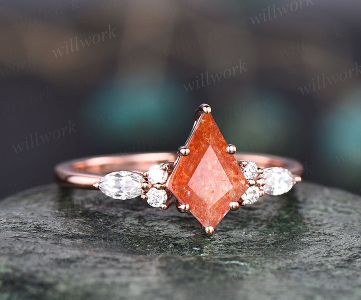 Kite cut sunstone ring gold vintage sunstone engagement ring set rose gold six prong art deco moissanite ring set promise ring for her gifts