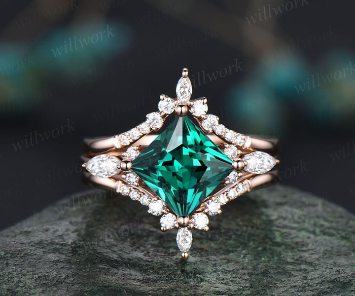 princess cut emerald engagement ring