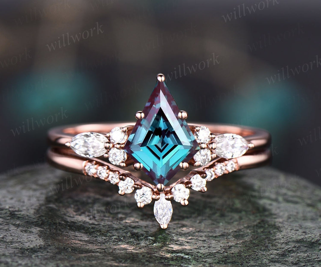 kennisgeving Slordig spion Alexandrite ring kite cut engagement ring rose gold Alternative Alexan –  WILLWORK JEWELRY