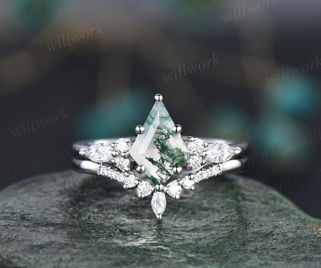 Vintage kite cut green moss agate engagement ring set 14k white