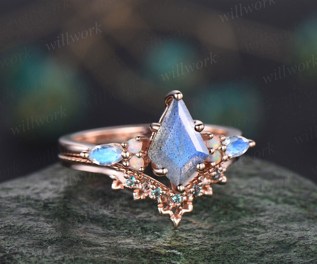 Kite cut blue Labradorite ring vintage rose gold unique engagement ring set marquise cut moonstone ring alexandrite opal ring for women gift