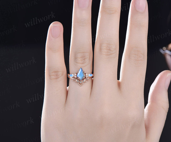 Kite cut blue Labradorite ring vintage rose gold unique engagement ring set marquise cut moonstone ring alexandrite opal ring for women gift