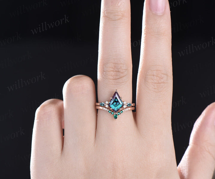 8x11mm kite cut Alexandrite ring solid 14k rose gold unique Alexandrite engagement ring set emerald diamond promise bridal ring set women