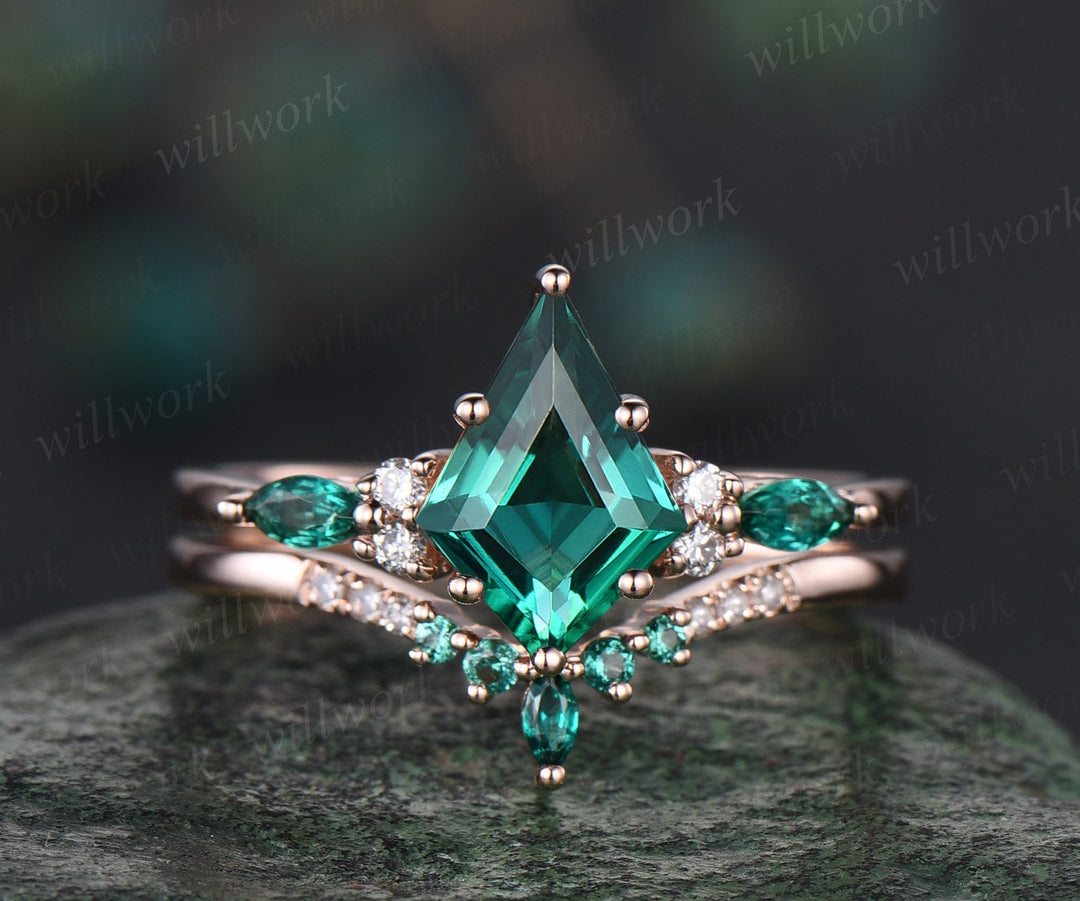 8x11mm kite cut green emerald ring solid 14k rose gold emerald engagement ring vintage diamond ring women promise wedding bridal ring set