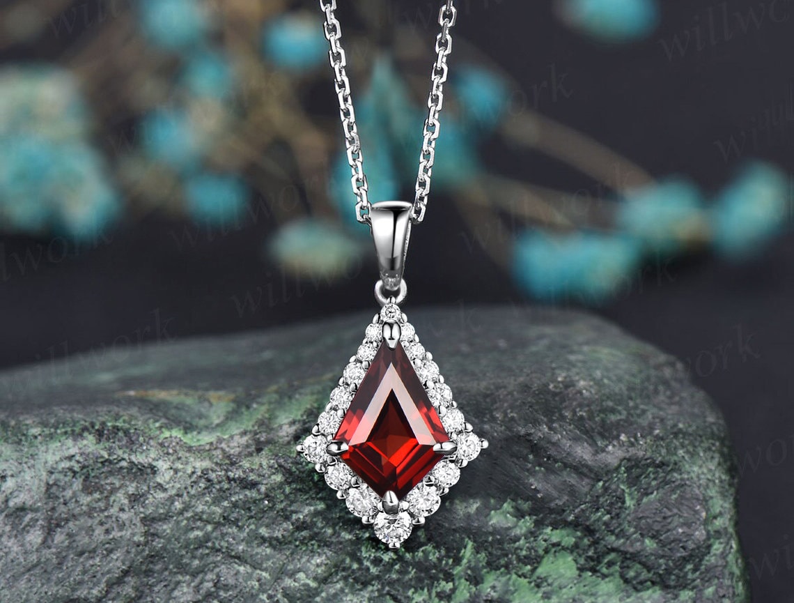 925 Sterling fashion Silver Garnet Necklace