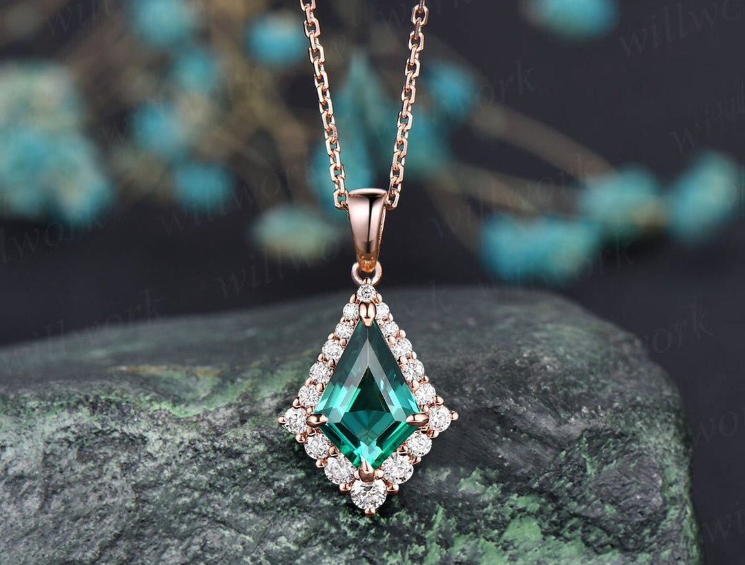 Kite cut green emerald necklace unique halo snowdrift moissanite necklace pendant yellow gold women mother bridal promise anniversary gift
