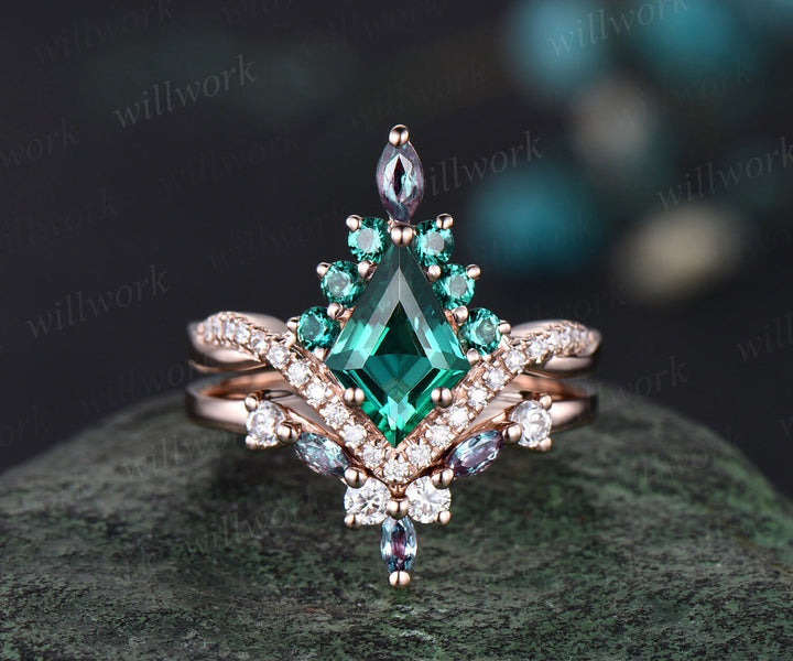 Vintage kite green emerald engagement ring set rose gold art deco alexandrite emerald ring women twisted halo diamond bridal promise ring