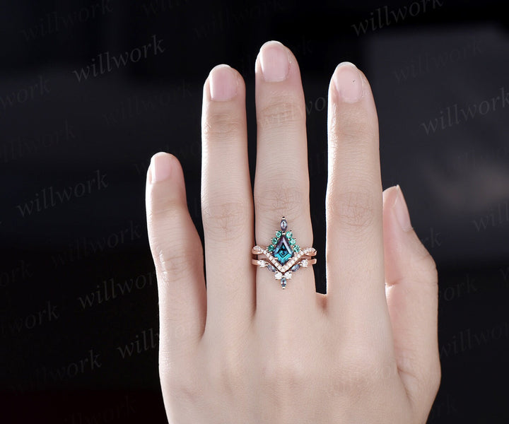 Vintage kite alexandrite engagement ring set 14k rose gold art deco emerald ring women twisted eternity halo diamond bridal promise ring