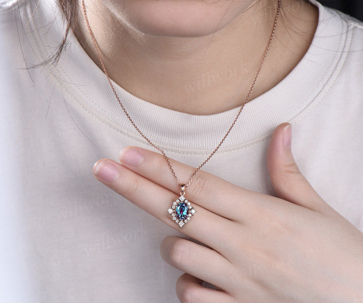 Unique oval cut alexandrite necklace solid 14k rose gold halo princess moissanite diamond necklace pendant women anniversary gift jewelry