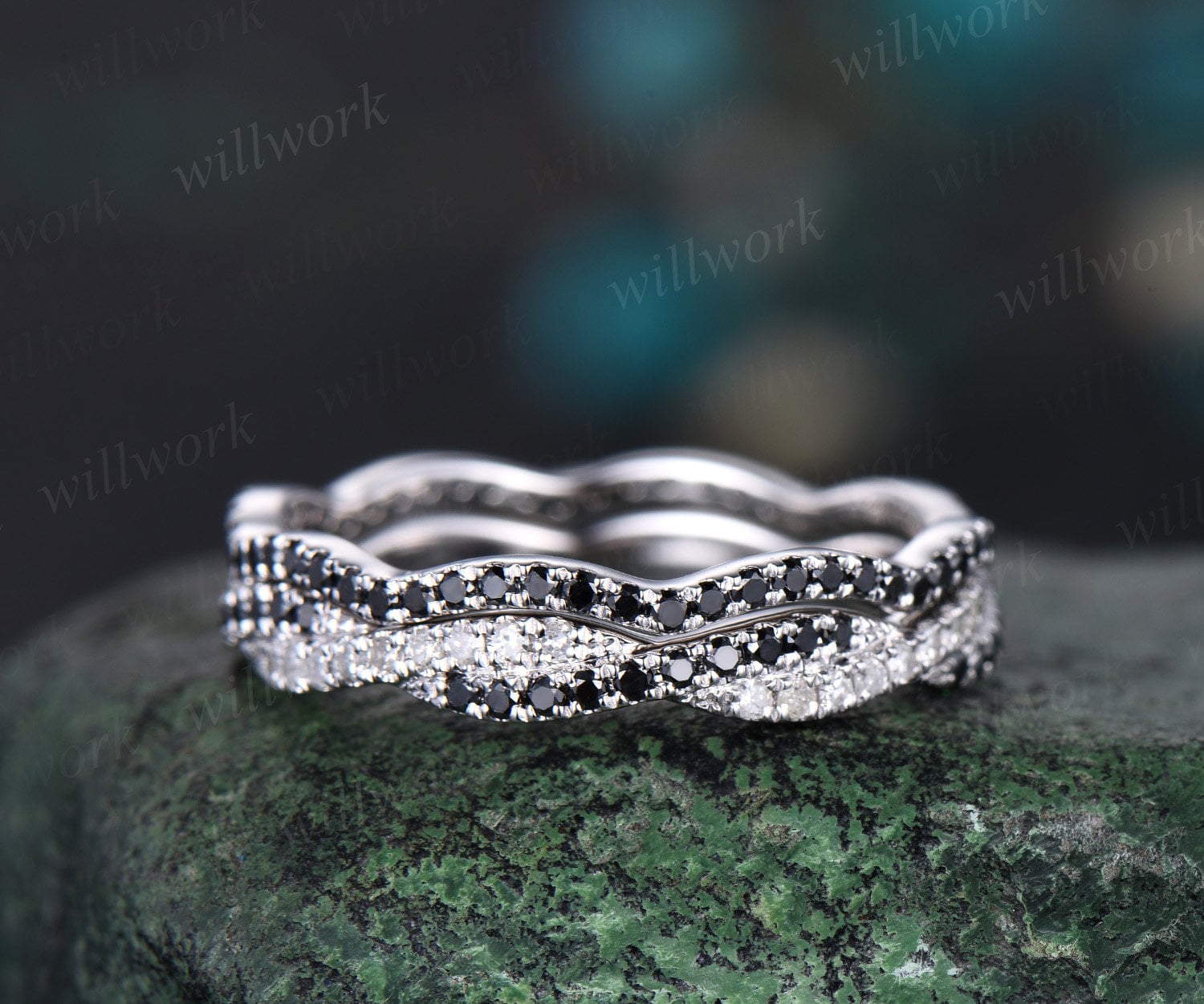 Solid diamond store ring band