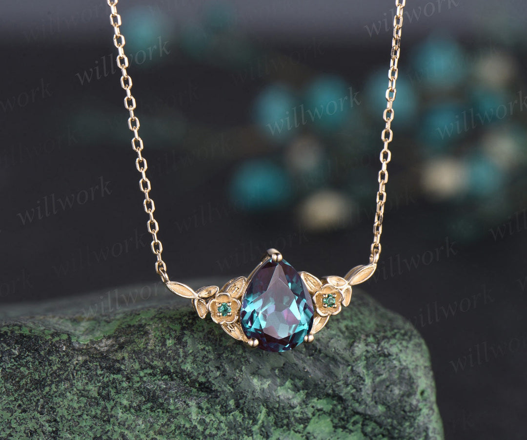 Pear cut alexandrite necklace solid 14k 18k rose gold three stone nature inspired leaf floral emerald pendant women anniversary gift mother