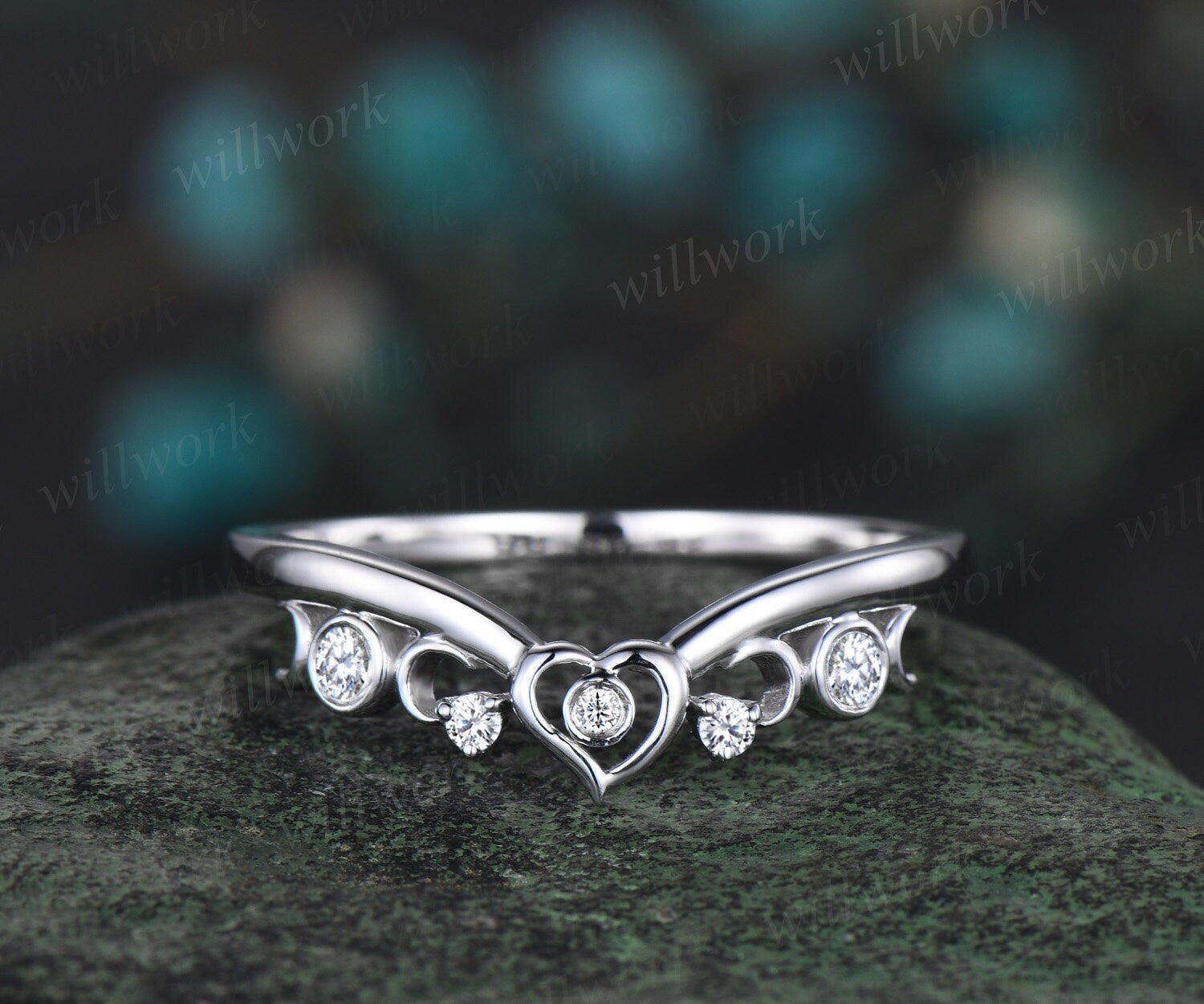 Buy Platinum Rings For Women | CaratLane