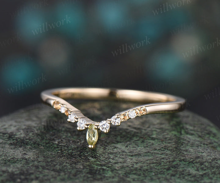 Curved peridot citrine diamond wedding band 14k 18k yellow gold unique moissanite wedding ring band dainty anniversary ring women gift