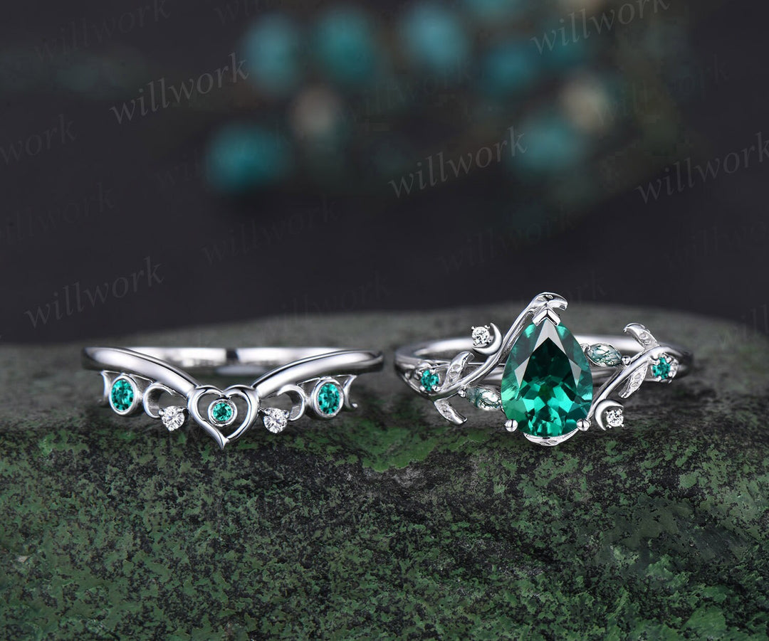 Pear shaped green emerald engagement ring white gold heart leaf moon nature inspired emerald bridal wedding ring set women jewelry gift